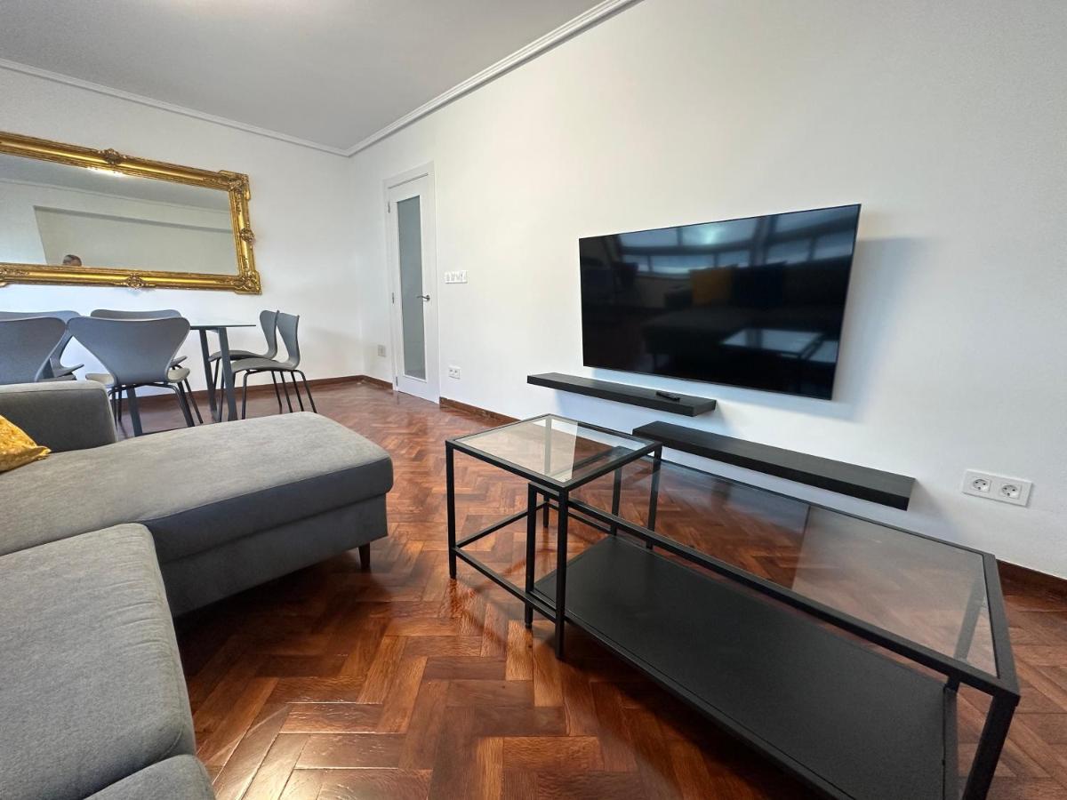 Oktheway Big Coruna Apartment A Coruna Bagian luar foto